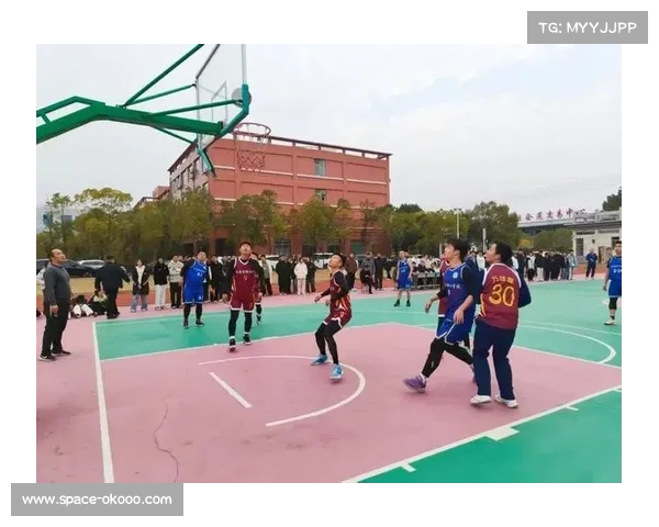 七旬老者谈枣阳篮球赛：从未见过这么多人现场看球